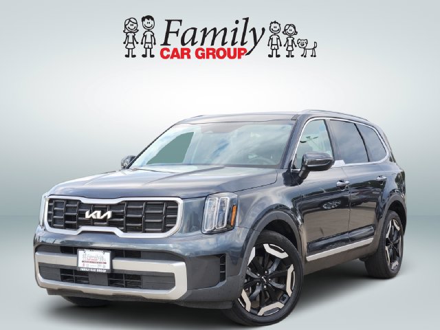 Used 2023 Kia Telluride S AWD/4WD image 1