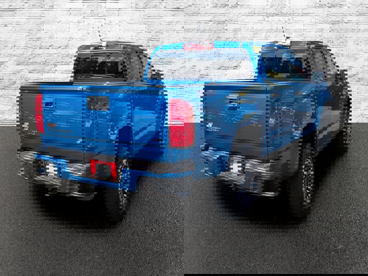 Used 2022 Chevrolet Colorado Z71 w/ Safety Package image 6