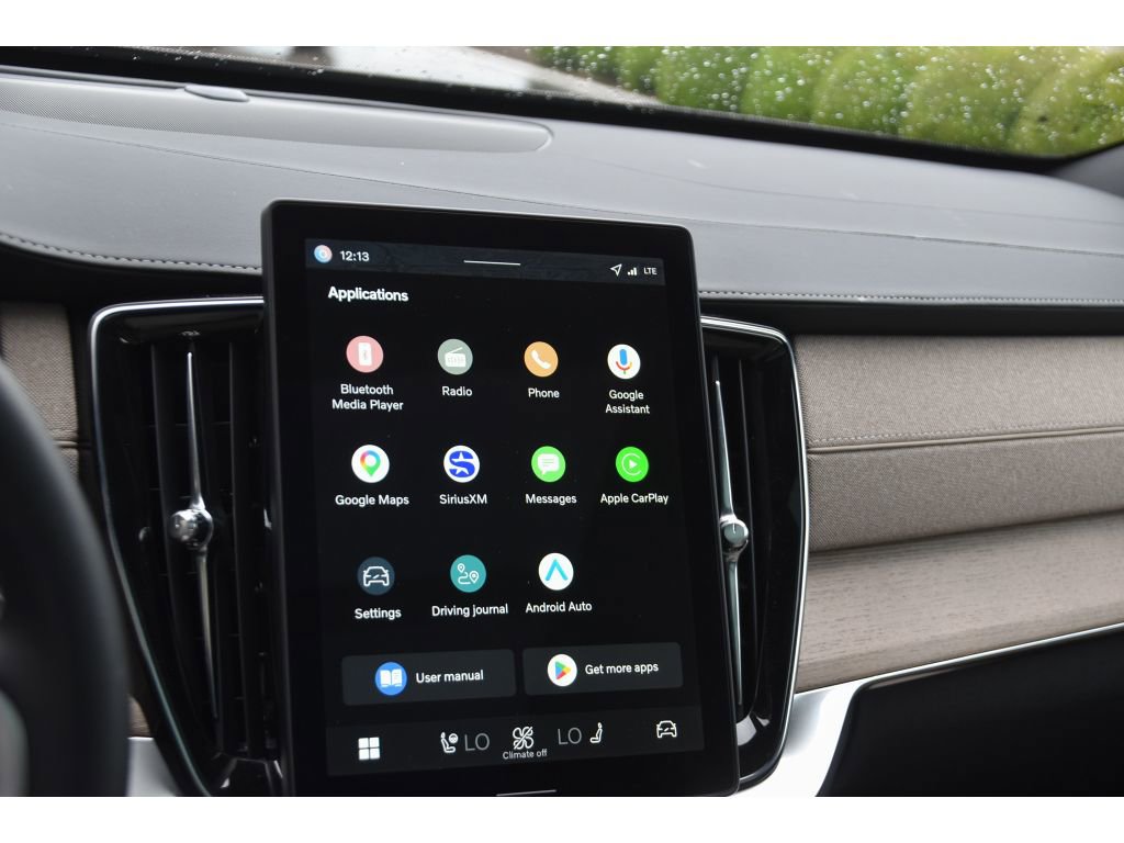 Certified 2026 Volvo XC90 B5 Core w/ Protection Package Premier image 21