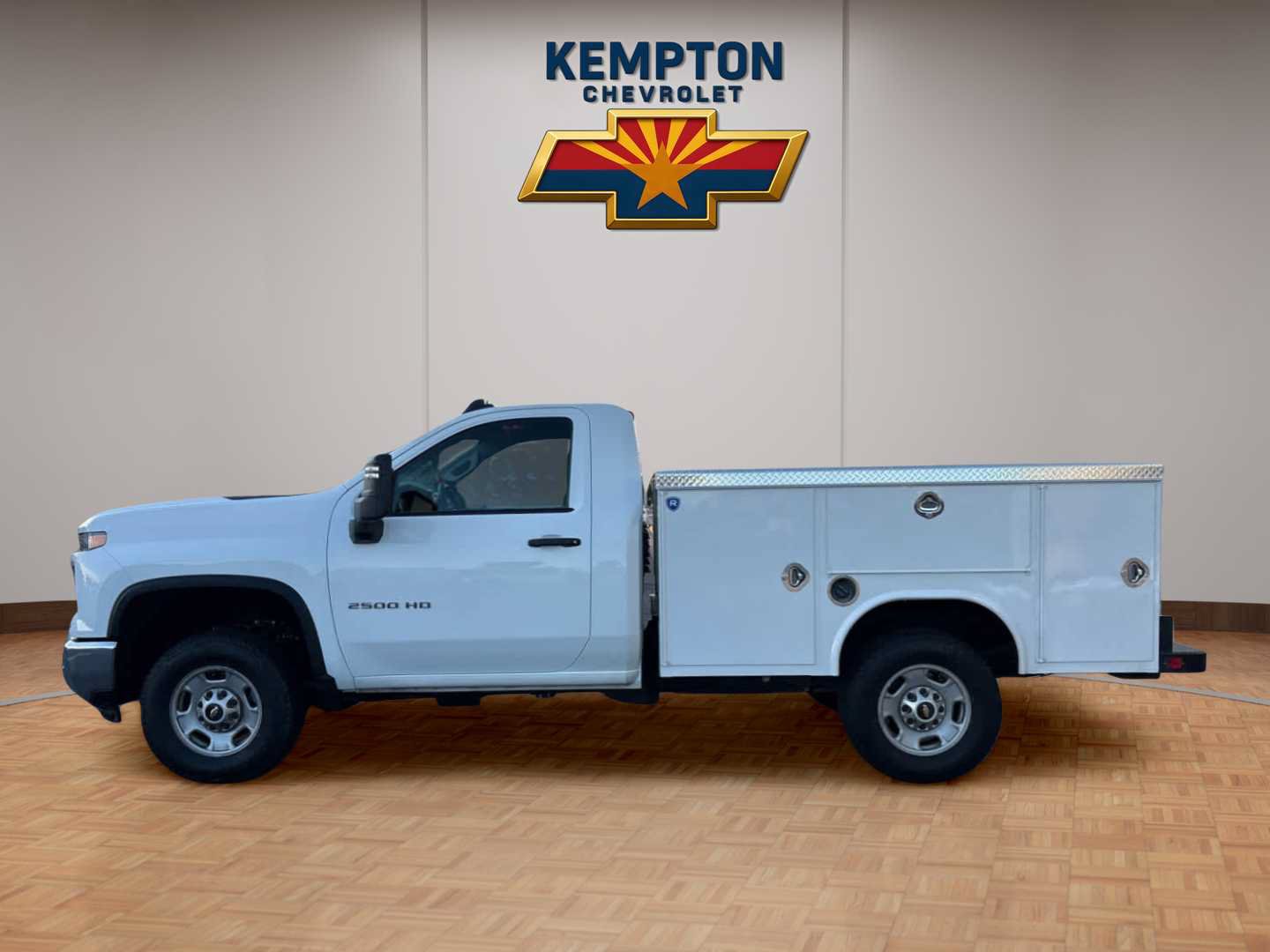 Used 2025 Chevrolet Silverado 2500 W/T RWD image 3