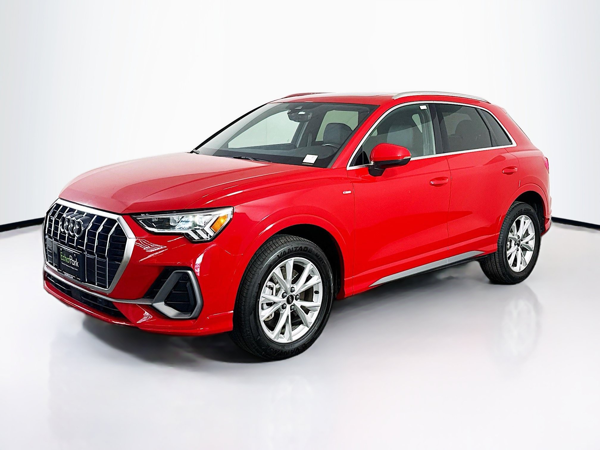 Used 2025 Audi Q3 2.0T Premium AWD/4WD image 3