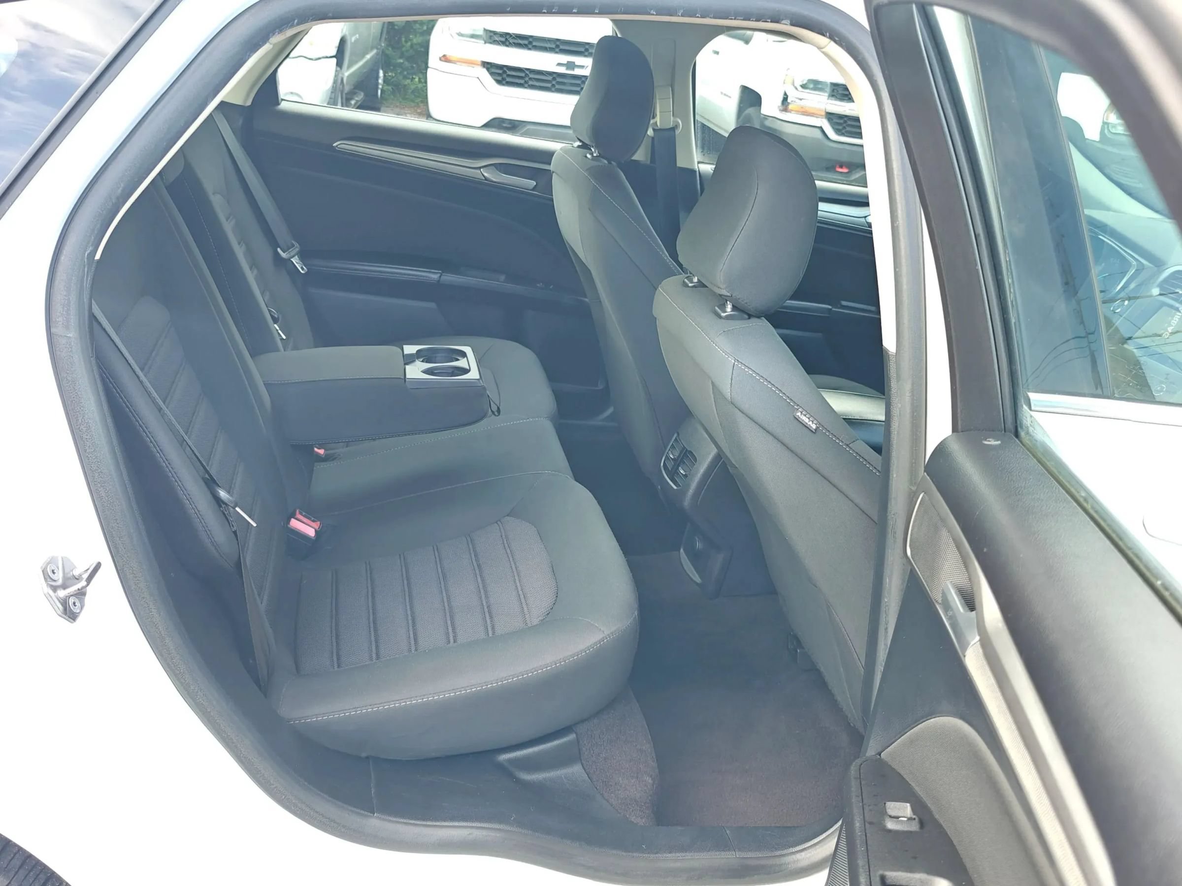 Used 2020 Ford Fusion SE AWD/4WD image 17