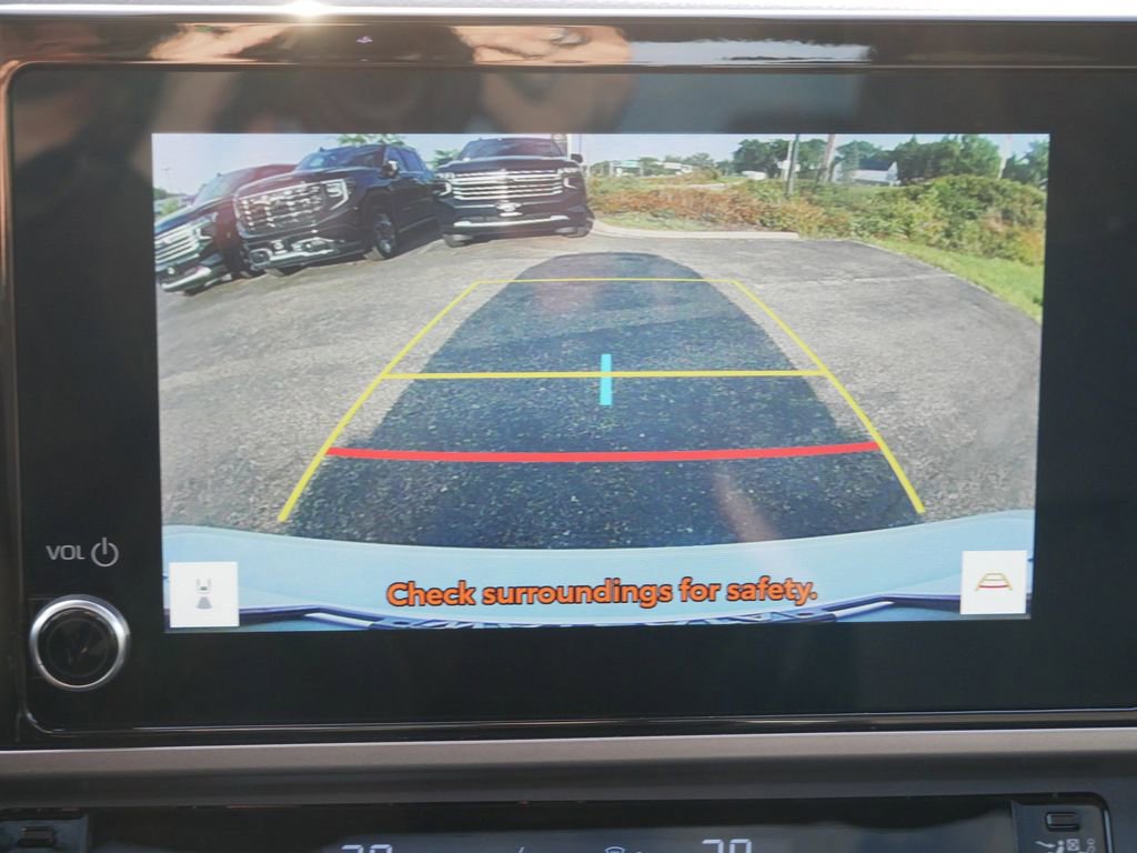 Used 2025 Toyota Camry SE FWD image 21