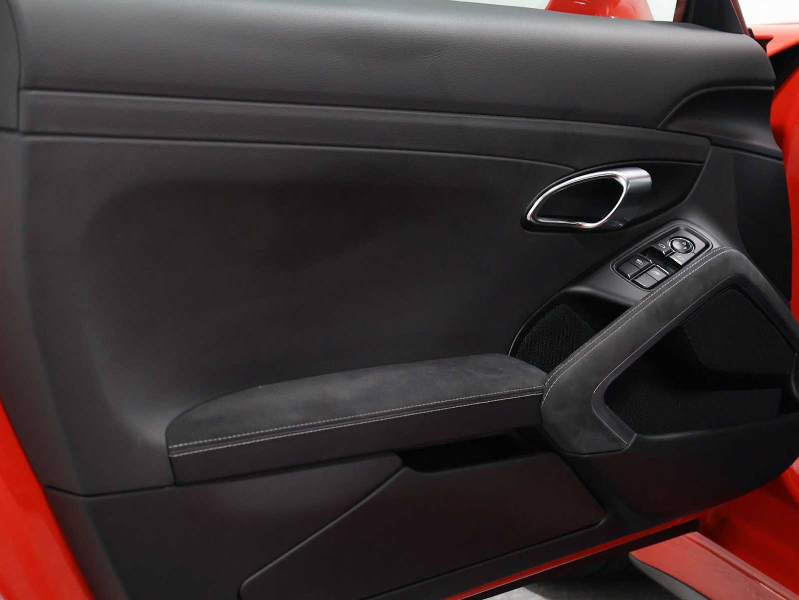 Used 2015 Porsche 911 GT3 RWD image 16