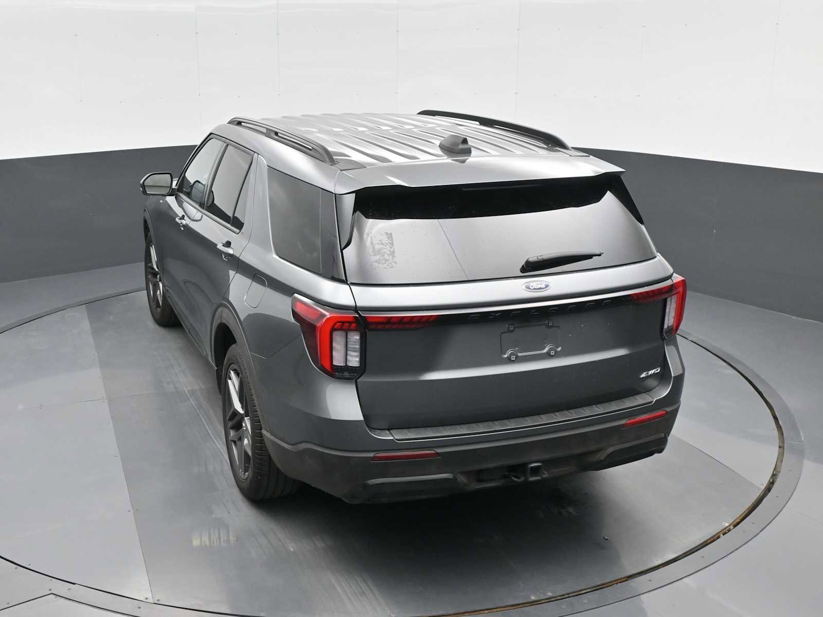 Used 2025 Ford Explorer ST-Line w/ ST-Line Street Pack image 25