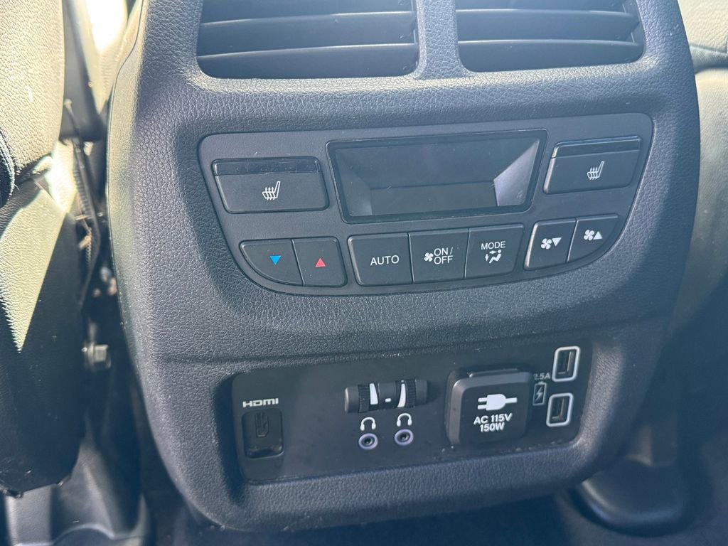 Used 2021 Honda Pilot Touring image 23