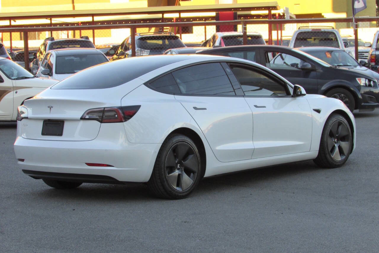 Used 2021 Tesla Model 3 Standard Range Plus image 8