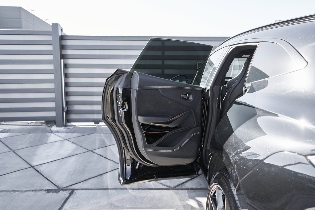 Used 2023 Aston Martin DBX 707 image 23