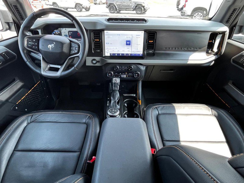 Used 2023 Ford Bronco Badlands image 11