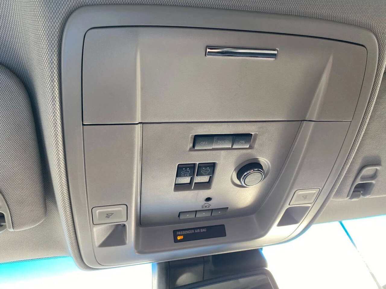 Used 2017 Chevrolet Tahoe LT image 21