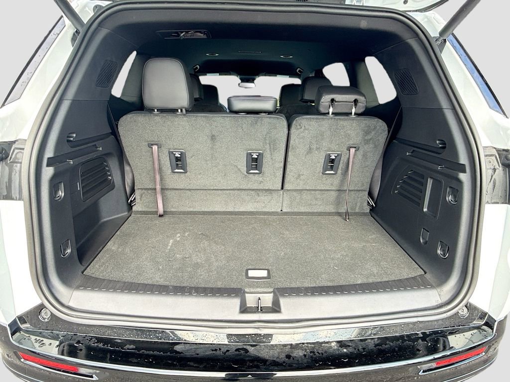 Used 2025 Buick Enclave Sport Touring image 27