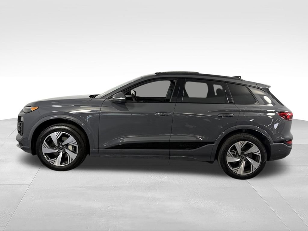 Used 2025 Audi Q6 e-tron Premium Plus w/ Premium Plus AWD/4WD image 10
