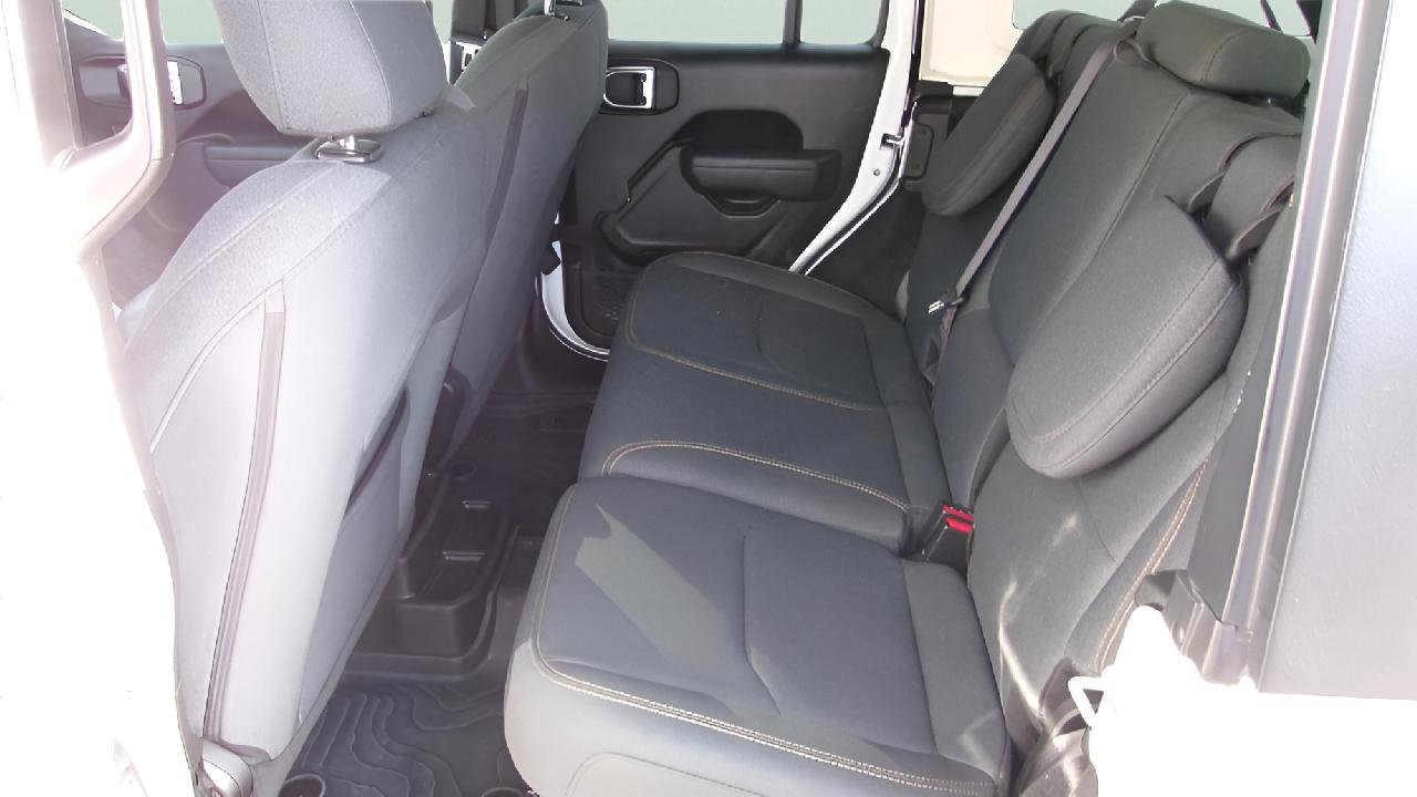 Used 2025 Jeep Wrangler Sport S AWD/4WD image 10