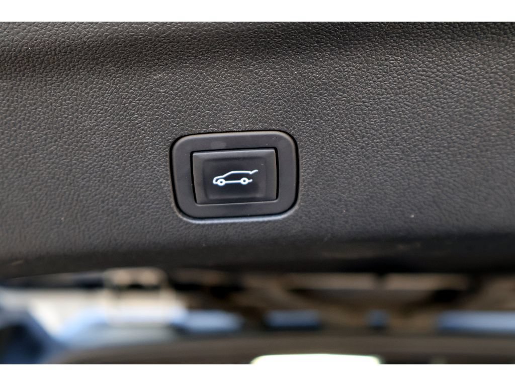 Used 2025 Chevrolet Tahoe Z71 AWD/4WD image 22