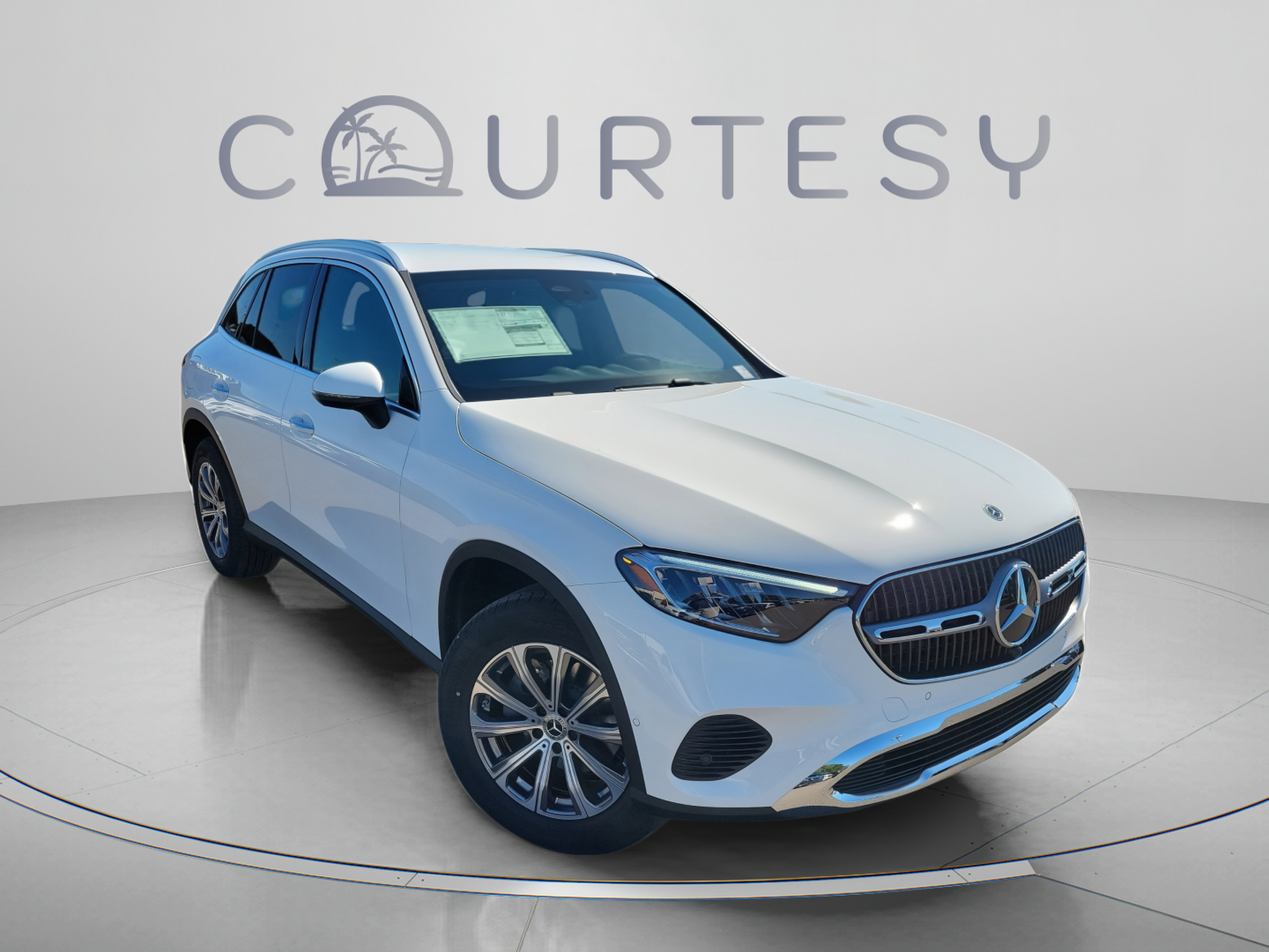 Certified 2026 Mercedes-Benz GLC 300 image 5
