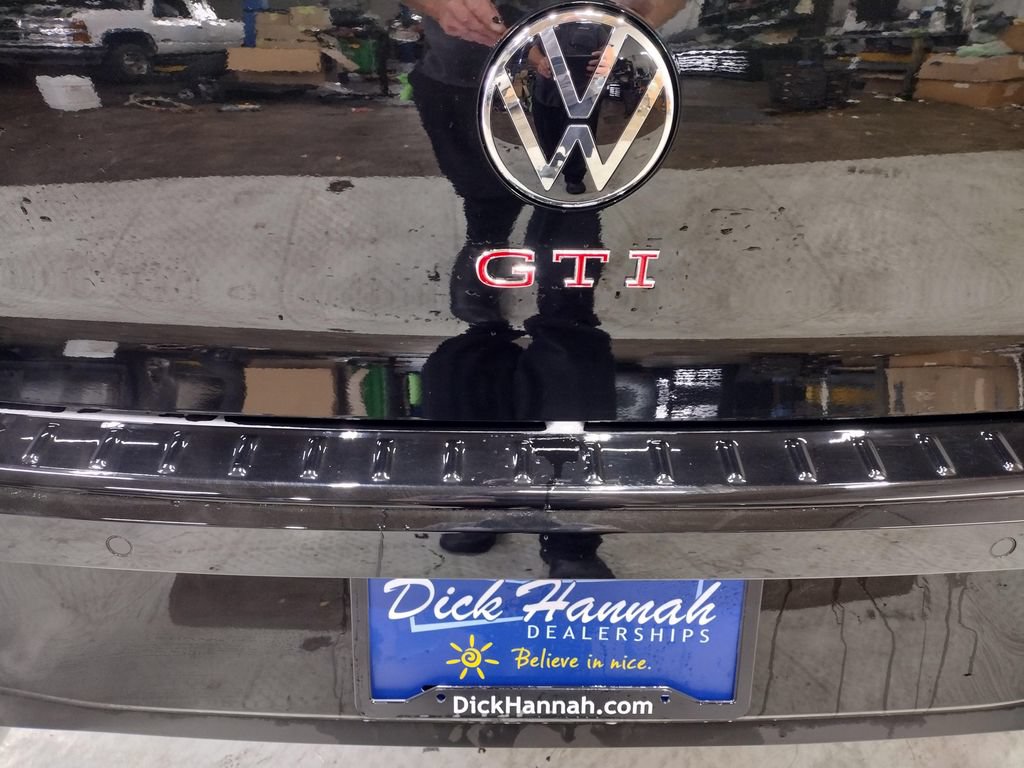 New 2026 Volkswagen GTI SE FWD image 16
