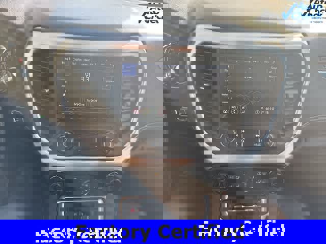 Certified 2023 GMC Acadia SLE w/ Driver Convenience Package image 21