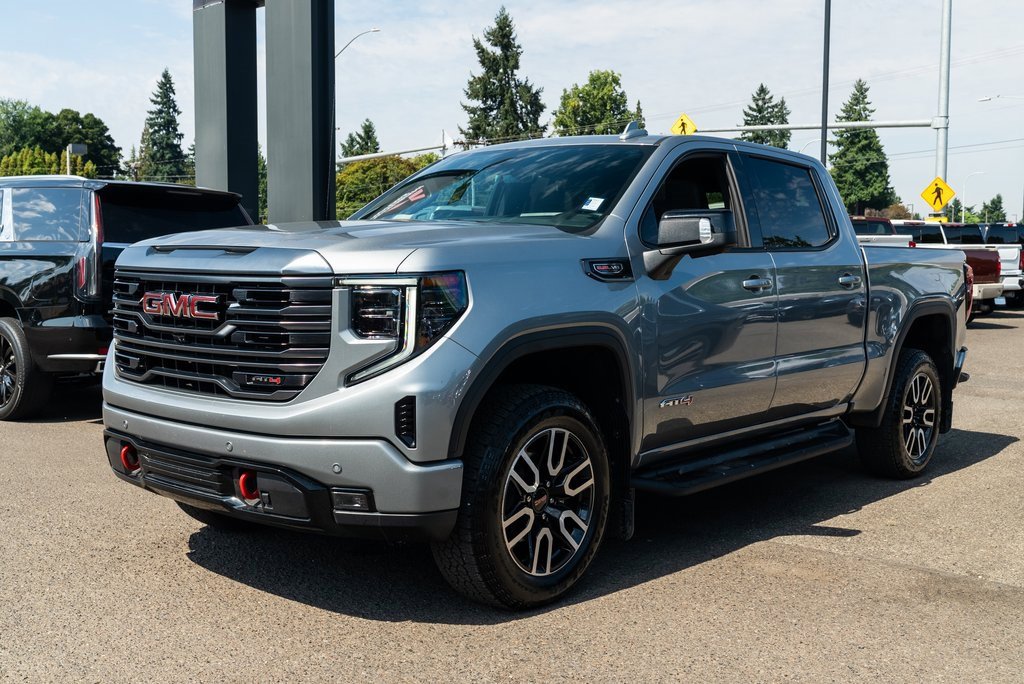 Used 2024 GMC Sierra 1500 AT4 w/ Technology Package image 3