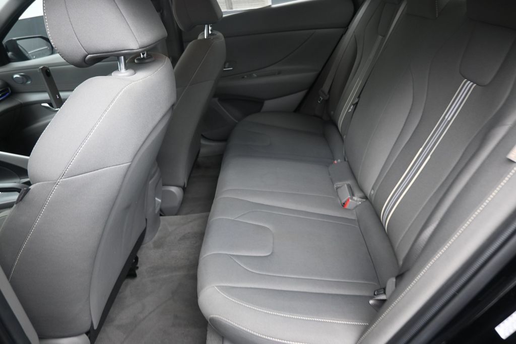 Used 2024 Hyundai Elantra SEL FWD image 14