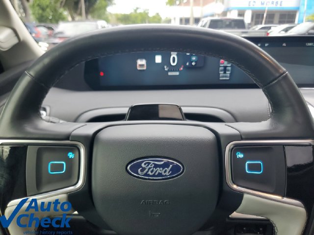Used 2025 Ford Expedition Platinum w/ Driver's Package AWD/4WD image 27