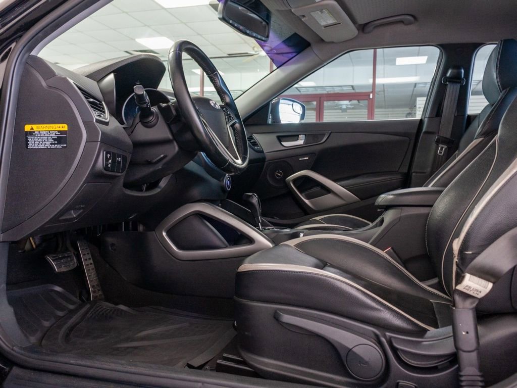 Used 2013 Hyundai Veloster Turbo image 9