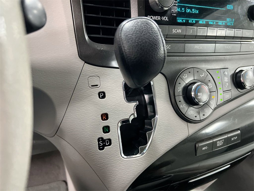 Used 2011 Toyota Sienna LE image 16
