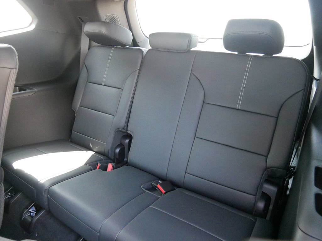 New 2027 GMC Acadia Elevation w/ Elevation Premium Package AWD/4WD image 8