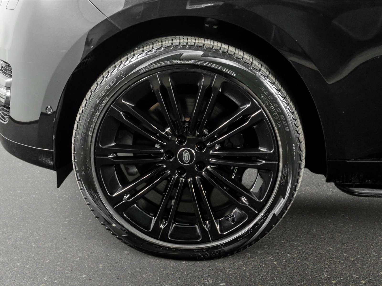 Used 2024 Land Rover Range Rover Long Wheelbase Autobiography image 17