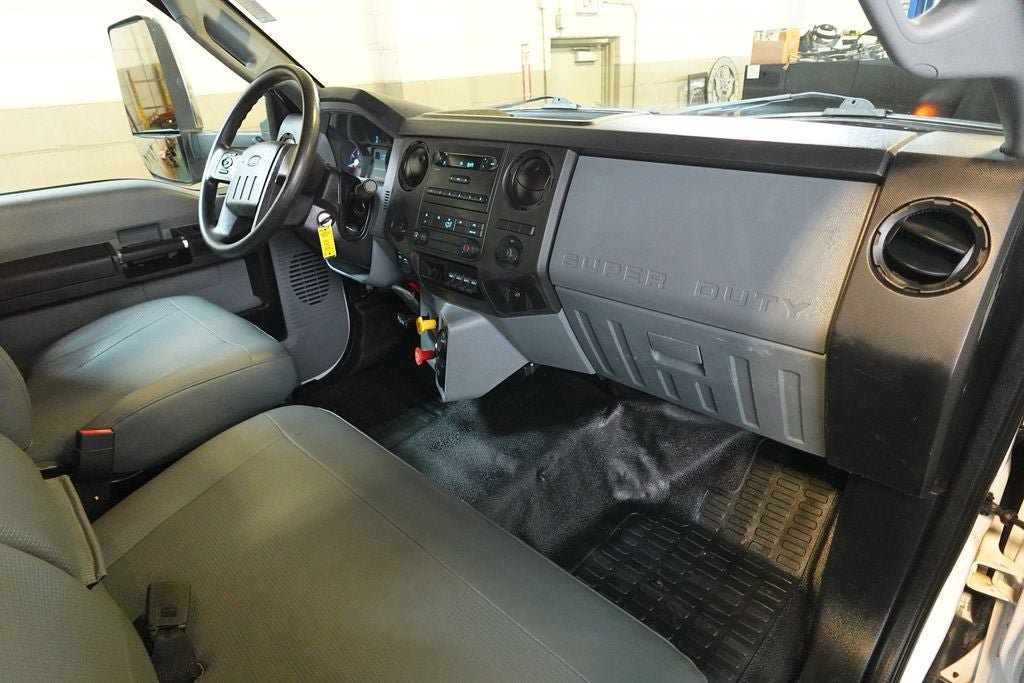 Used 2019 Ford F750 2WD Regular Cab Super Duty image 22