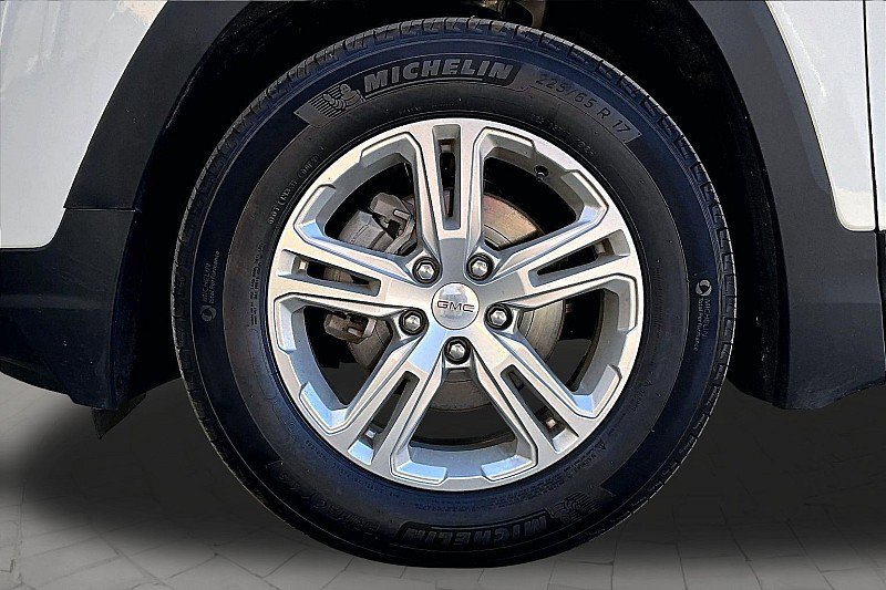 Used 2024 GMC Terrain SLE image 15