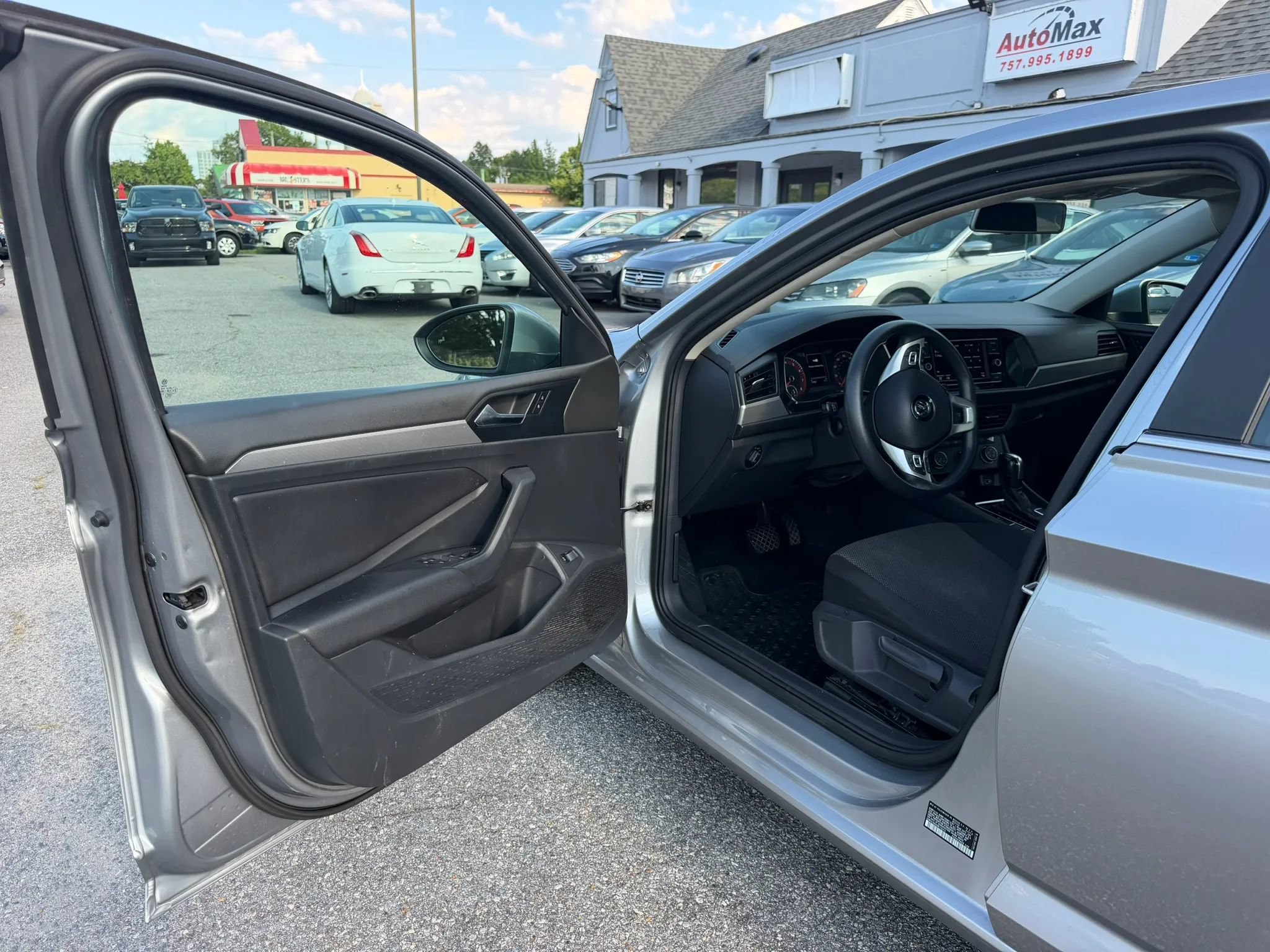 Used 2019 Volkswagen Jetta S w/ Driver Assistance Package FWD image 9