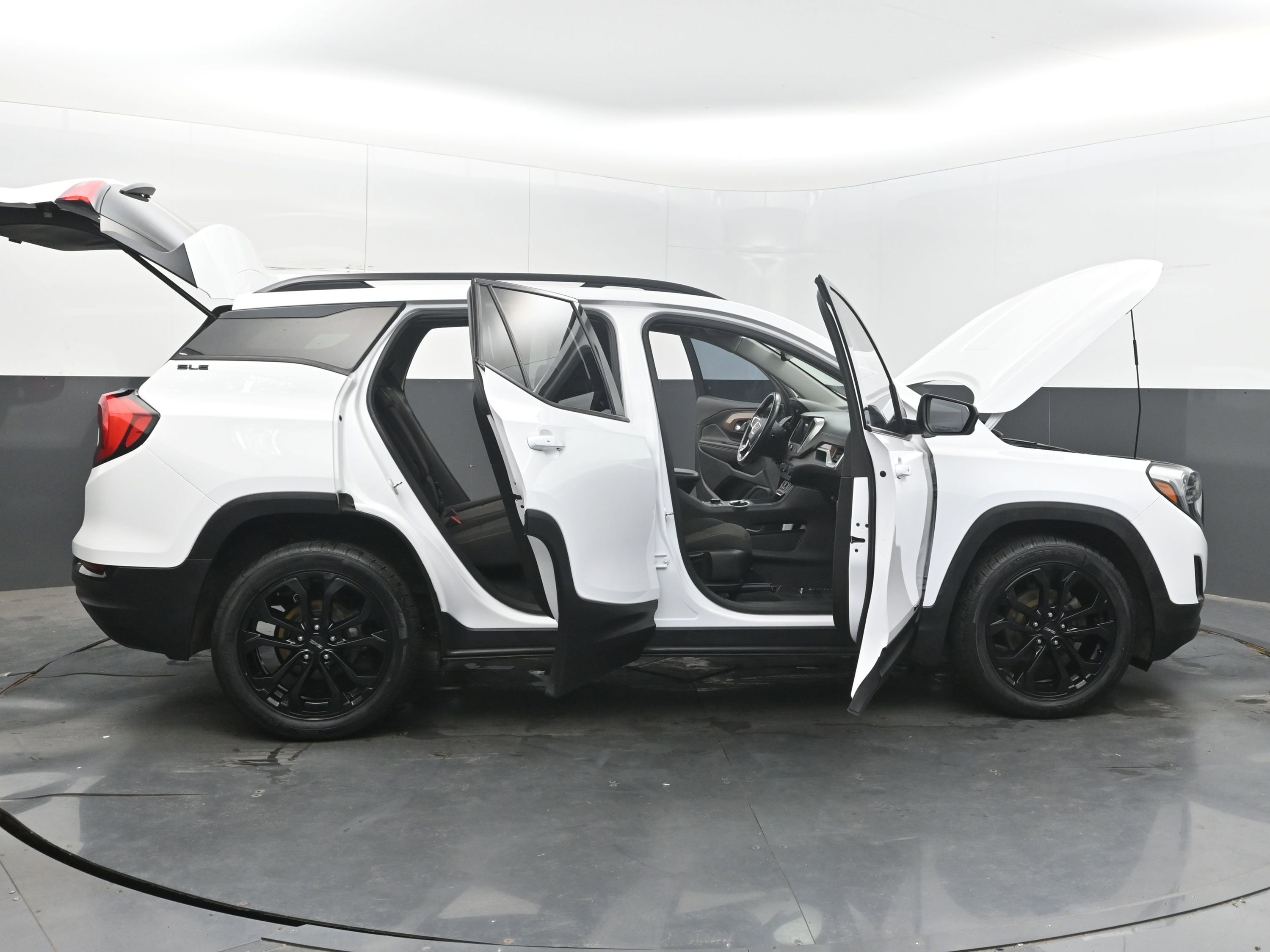 Used 2020 GMC Terrain SLE w/ Driver Convenience Package FWD image 44