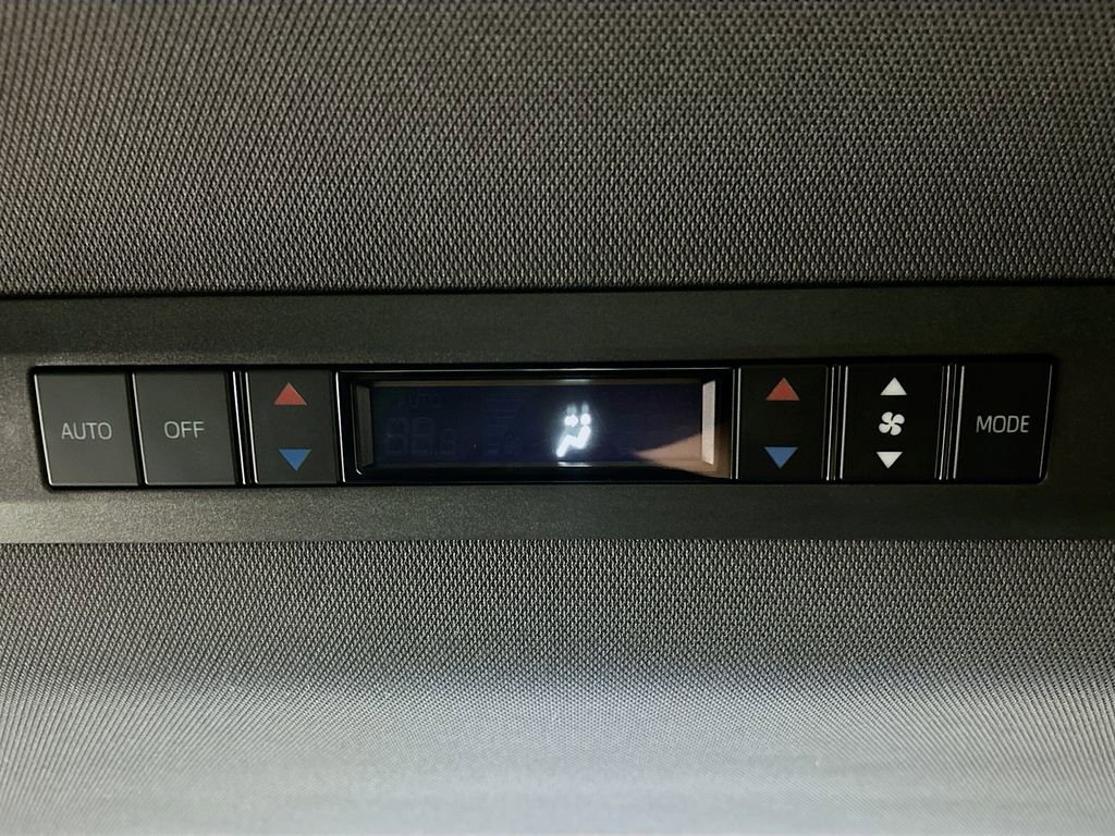 Used 2023 Toyota Sienna XLE Woodland Edition image 25