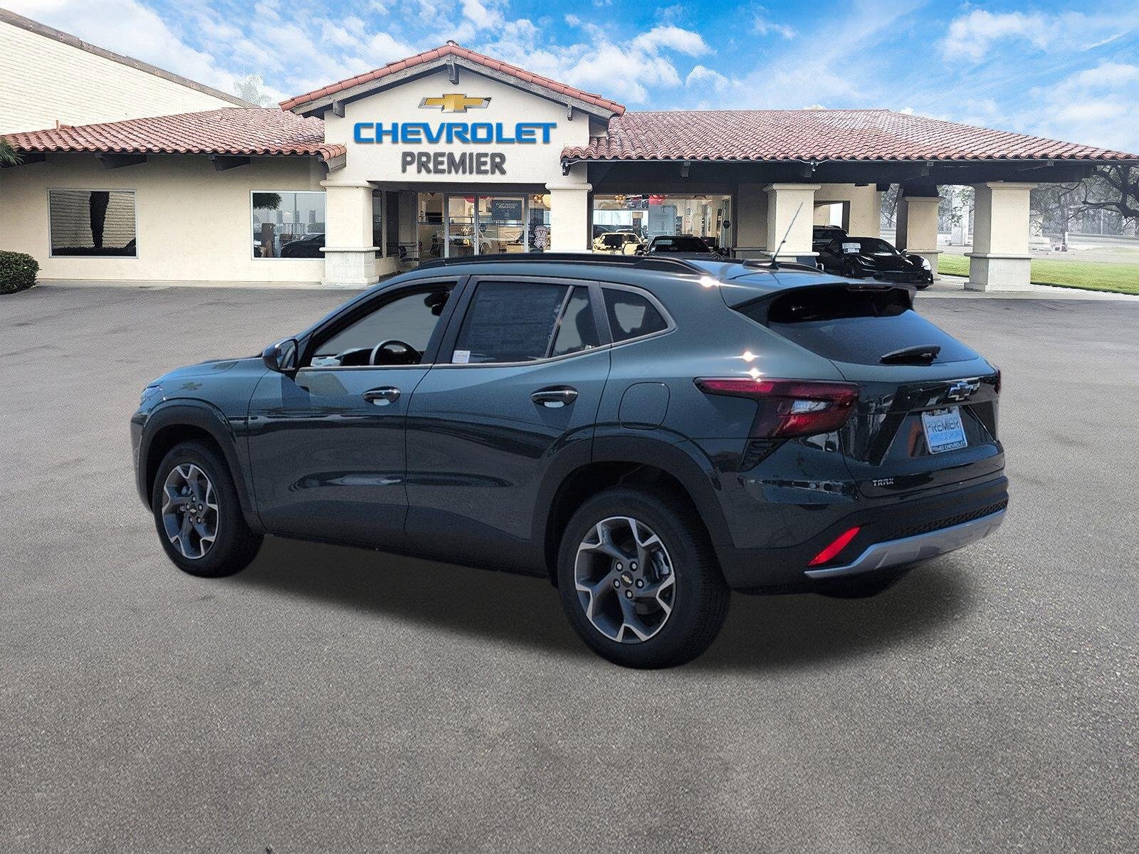 New 2026 Chevrolet Trax LT w/ Driver Confidence Package FWD image 6