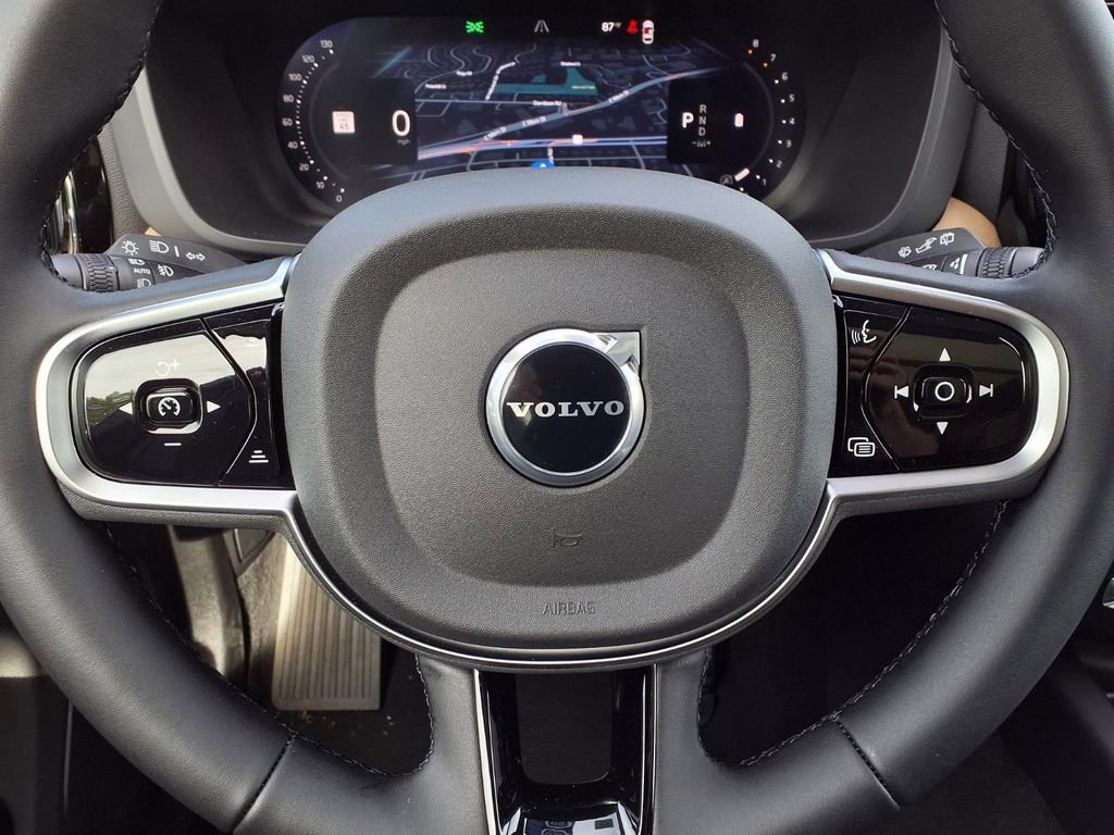 New 2026 Volvo XC60 B5 Core w/ Climate Package AWD/4WD image 12