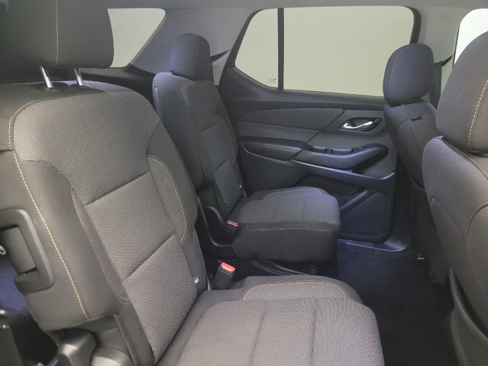 Used 2020 Chevrolet Traverse LT FWD image 19