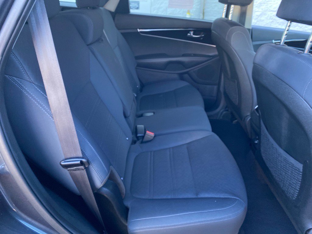 Used 2020 Kia Sorento LX w/ LX I4 Convenience Package image 25