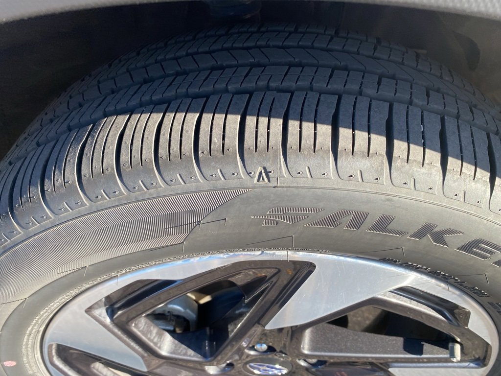 Certified 2025 Subaru Crosstrek 2.5i Limited w/ Crosstrek Mirror Package image 9