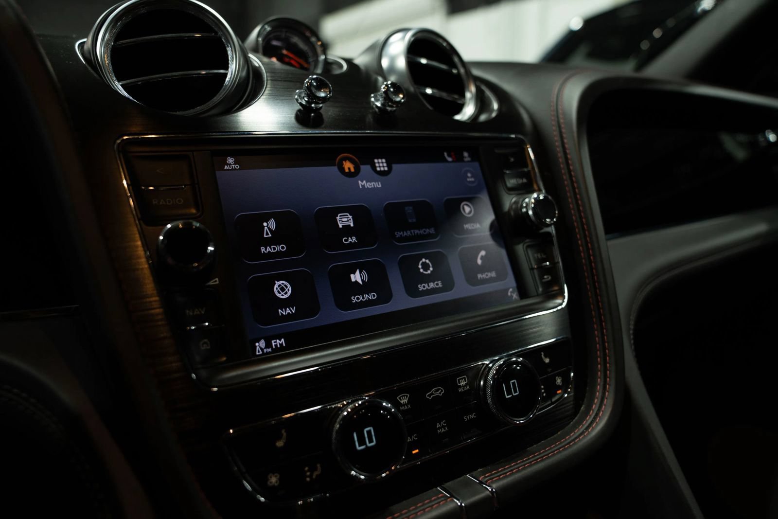 Used 2019 Bentley Bentayga AWD/4WD image 43