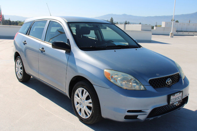 Used 2004 Toyota Matrix image 2