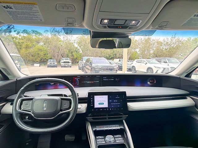 Used 2024 Lincoln Nautilus Reserve image 16