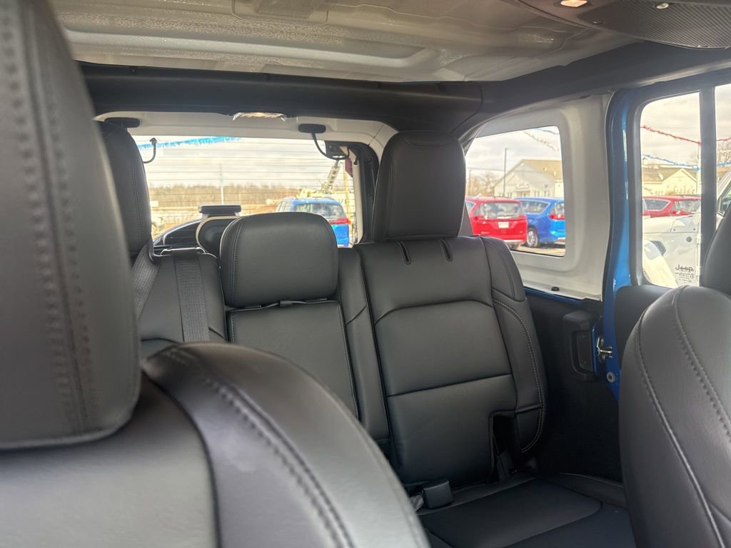New 2025 Jeep Wrangler Sahara w/ Safety Group image 59