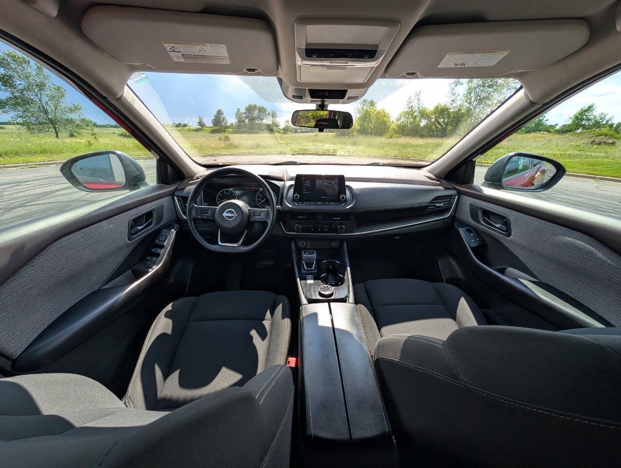 Used 2023 Nissan Rogue S AWD/4WD image 14