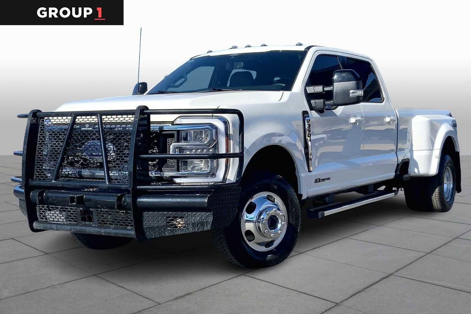 Used 2025 Ford F350 Lariat image 1