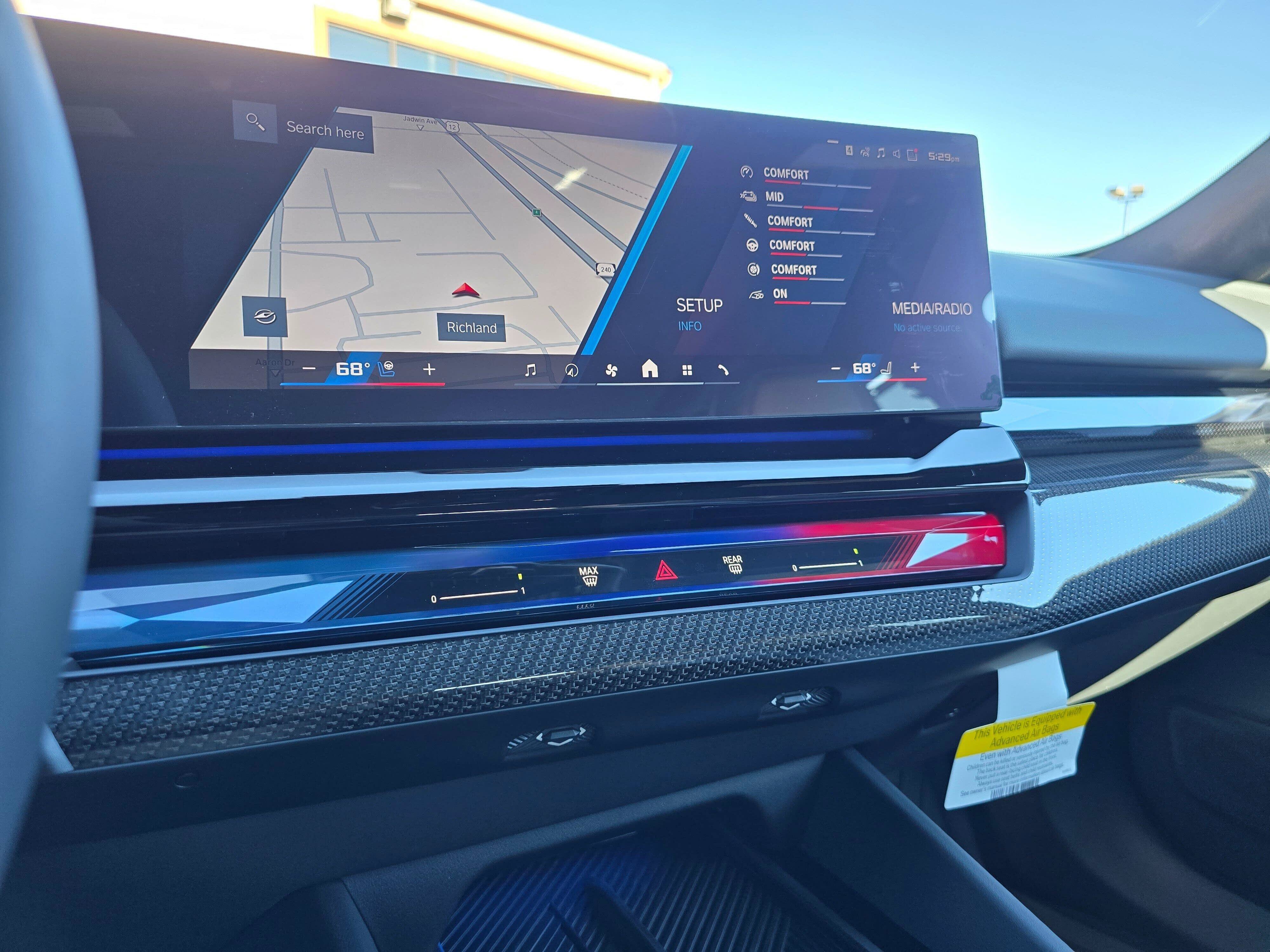 New 2027 BMW M5 Touring AWD/4WD image 19