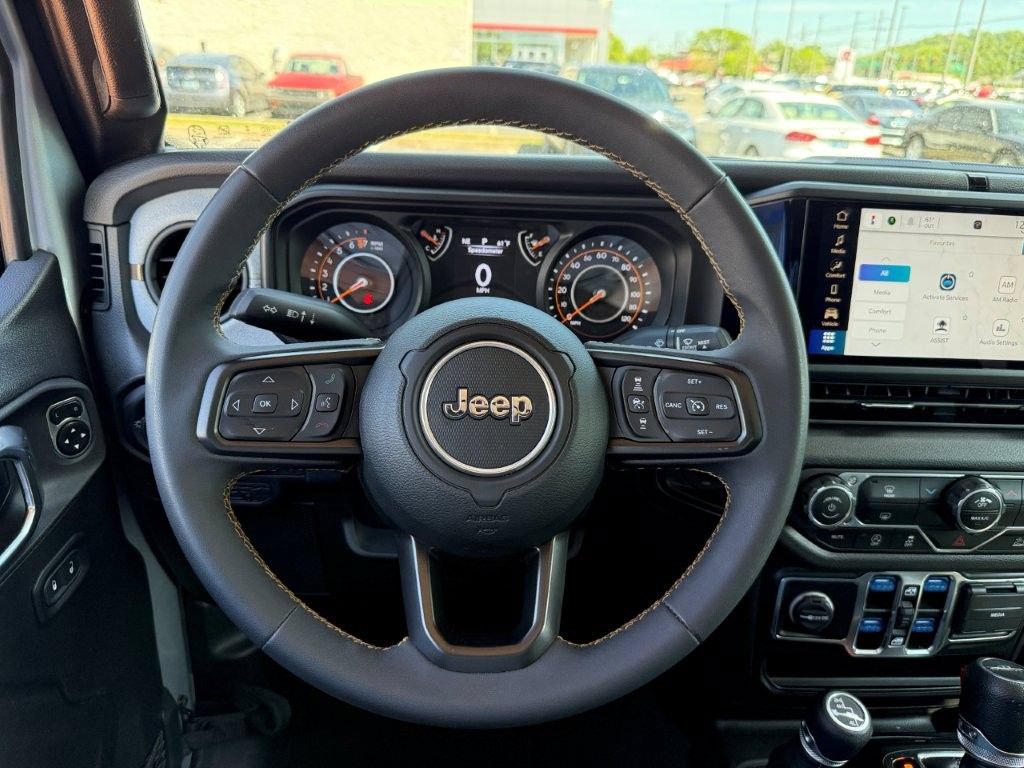 Used 2024 Jeep Gladiator Sport AWD/4WD image 29
