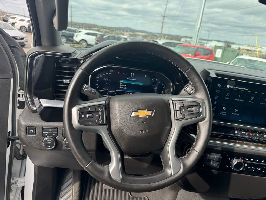 Used 2025 Chevrolet Silverado 2500 LT w/ Convenience Package AWD/4WD image 13
