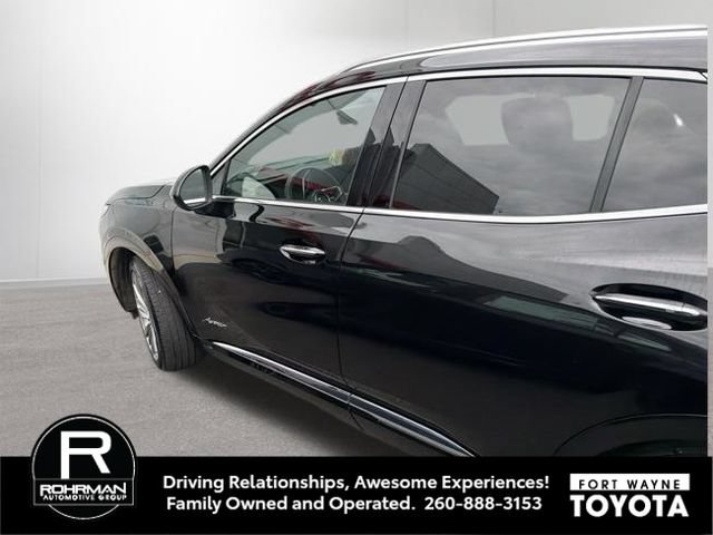 Used 2025 Buick Envision Avenir AWD/4WD image 3