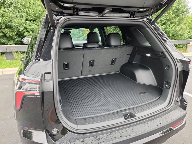 New 2027 Chevrolet Equinox RS w/ Safety and Technology Package FWD image 18