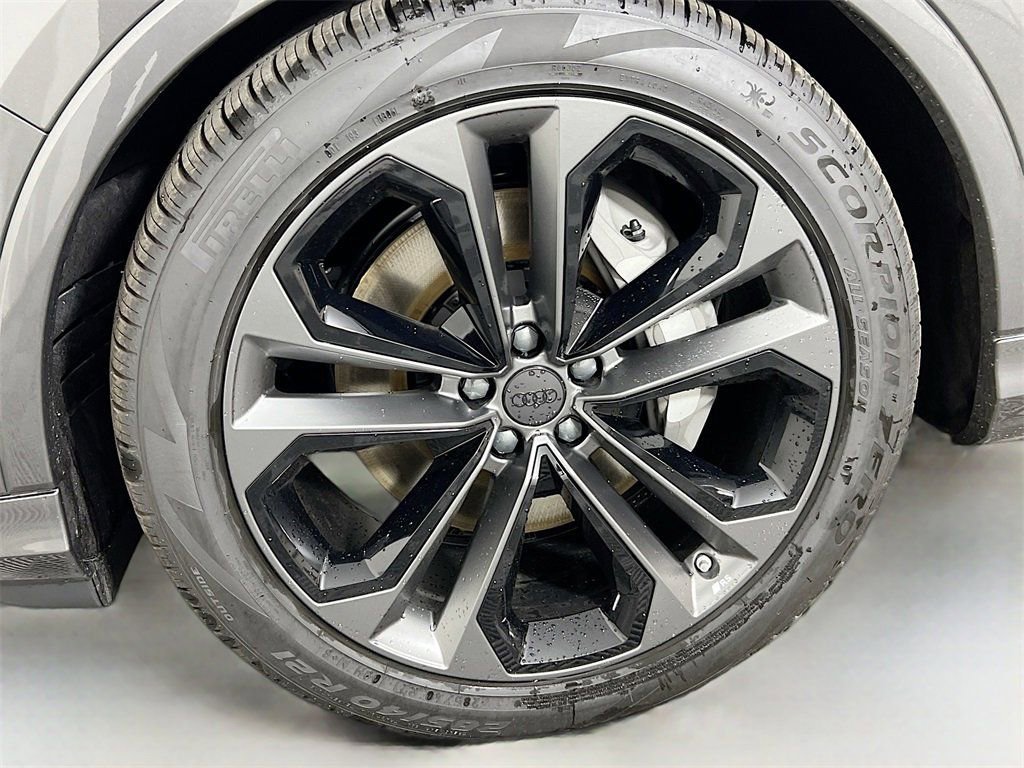 New 2026 Audi Q7 3.0T Premium Plus AWD/4WD image 28